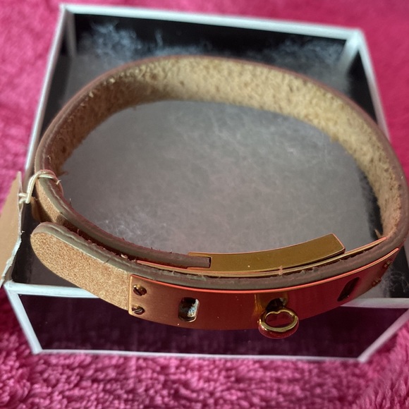 NWT Fossil leather bracelet - Picture 3 of 6